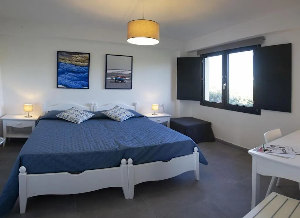 Ville Dell'Eden Con 9 Camere Da Letto In 6 Unita Abitative ラスカリ