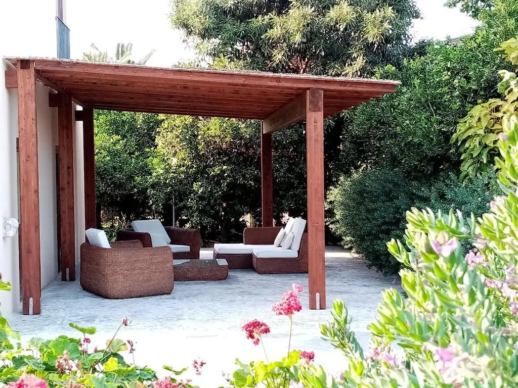 ヴィラ Ville Dell'Eden Con 9 Camere Da Letto In 6 Unita Abitative ラスカリ