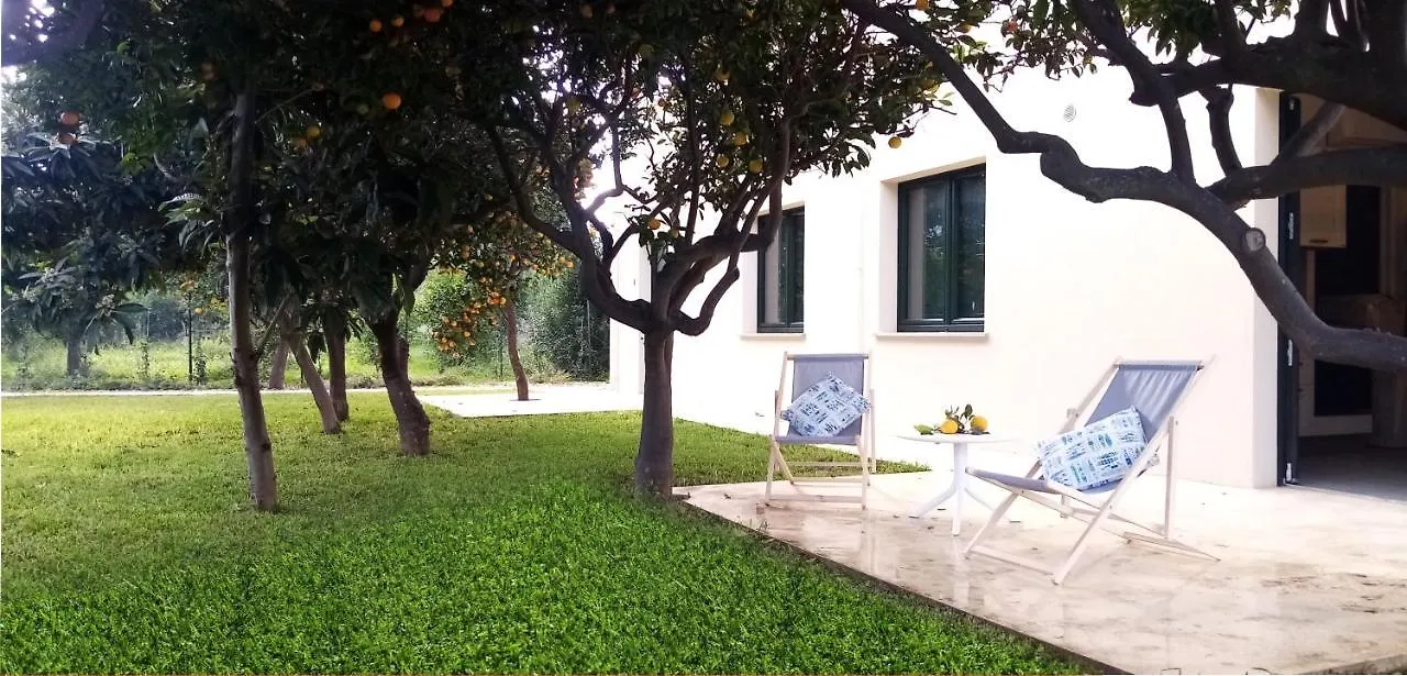 Ville Dell'Eden Con 9 Camere Da Letto In 6 Unita Abitative ラスカリ
