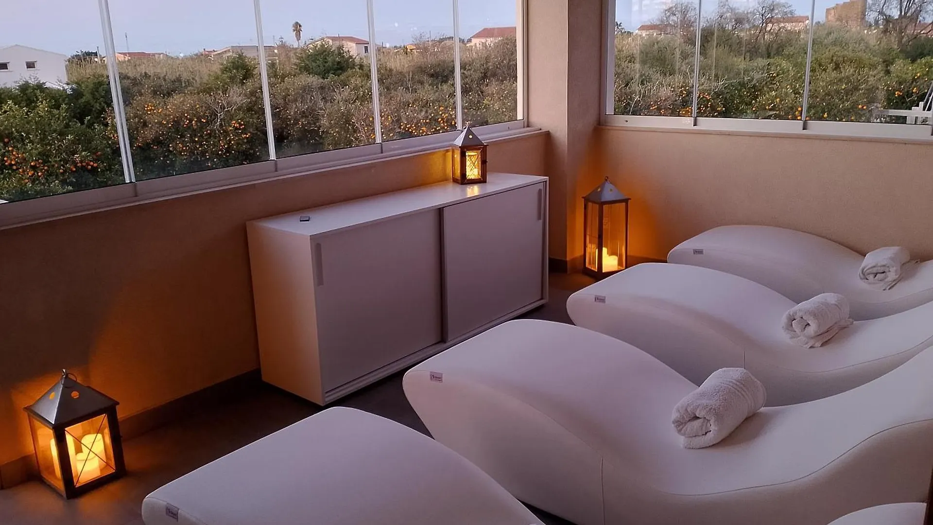 ヴィラ Ville Dell'Eden Con 9 Camere Da Letto In 6 Unita Abitative ラスカリ